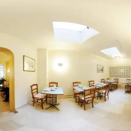 Cluny Sorbonne 호텔
