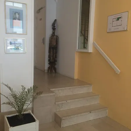 Hotel Cluny Sorbonne 2*